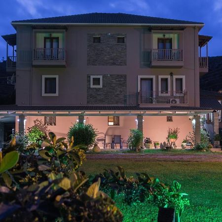Akrolimnion Hotel Ioannina Eksteriør billede