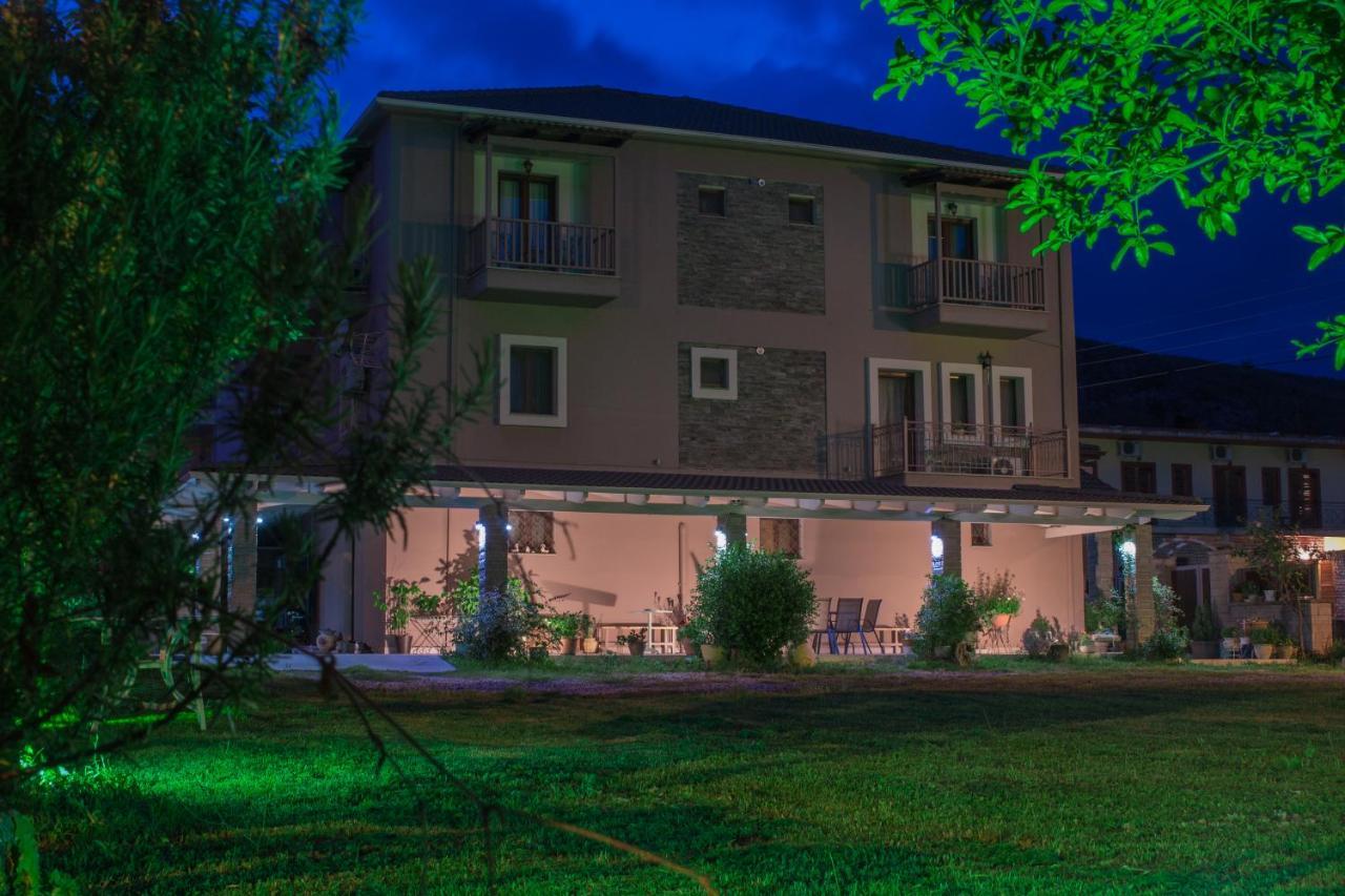 Akrolimnion Hotel Ioannina Eksteriør billede